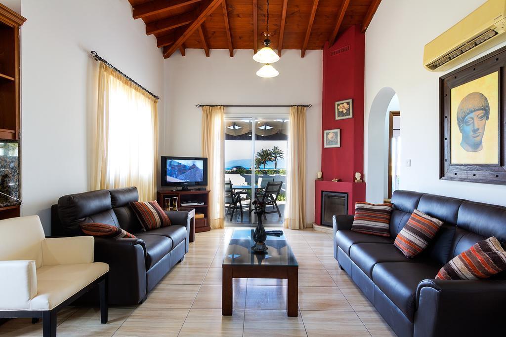 G&E Beach Apartments Polis Екстер'єр фото
